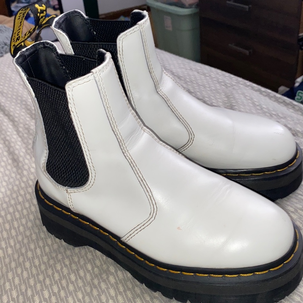 2976 SMOOTH LEATHER PLATFORM CHELSEA BOOTS